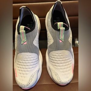 New Balance Men's Fresh Foam X 1080 V12 Running Shoe